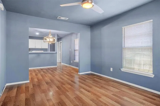 $289,990 | 2522 West Clarendon Drive, Dallas, TX 75211