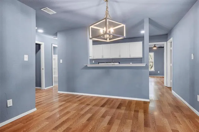 $289,990 | 2522 West Clarendon Drive, Dallas, TX 75211