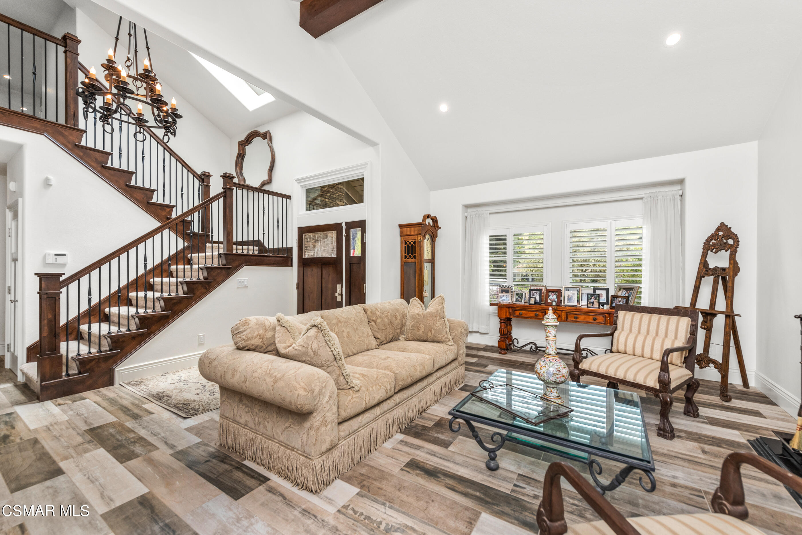 525 Aqueduct Court Simi Valley, CA 93065 - Photo 18 of 98 525 Aqueduct Ct Simi Valley-14