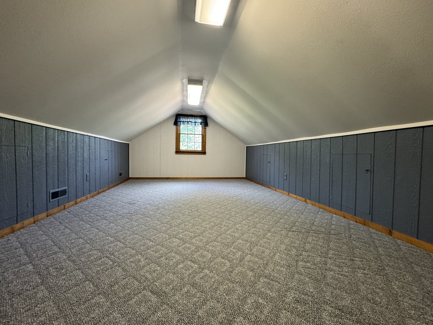 409 North Main Street Payson, IL 62360 - Photo 8 of 16