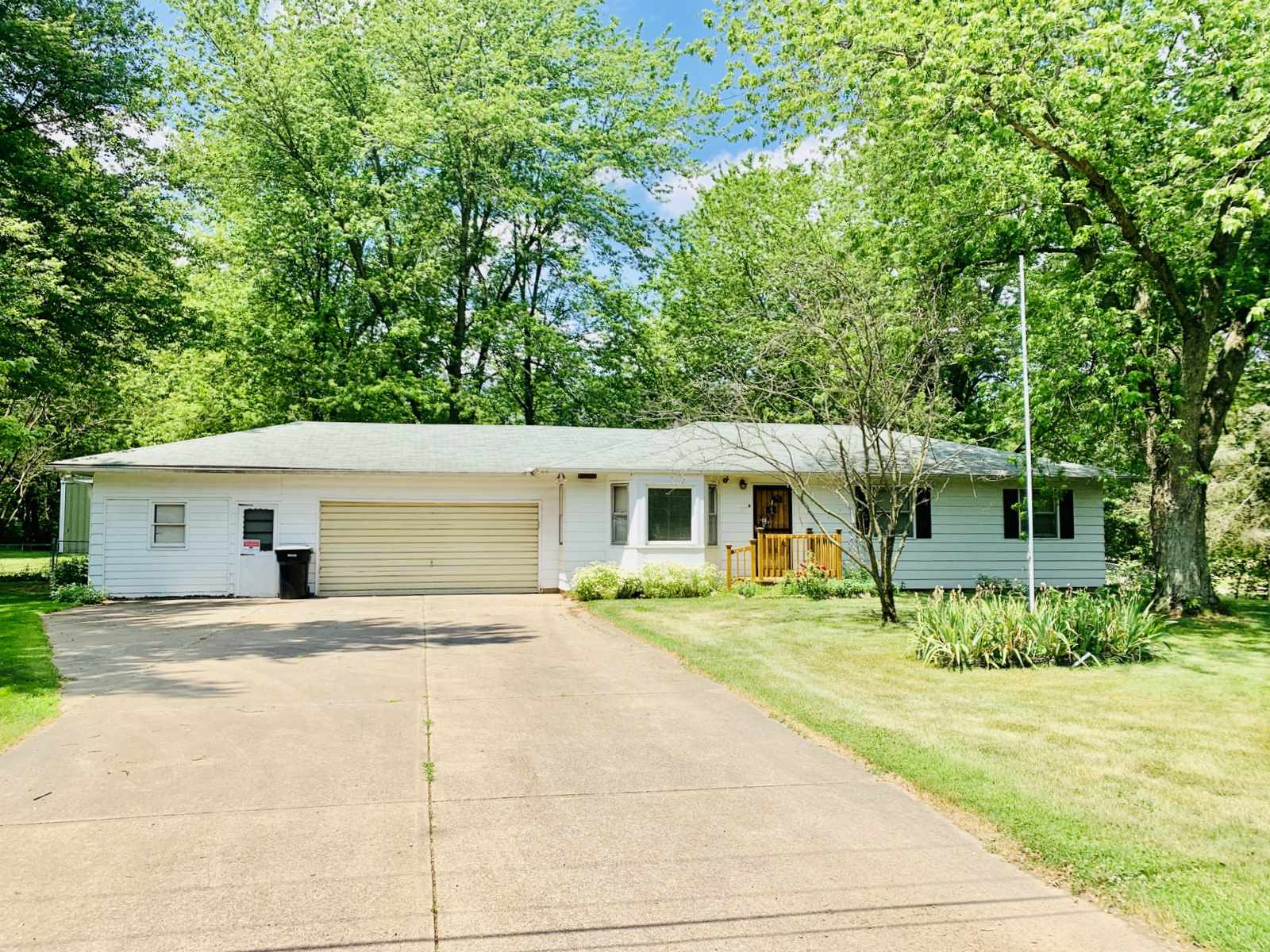 62699 Orange Road South Bend, IN 46614 - Photo 1 of 30 Gallery Image 1