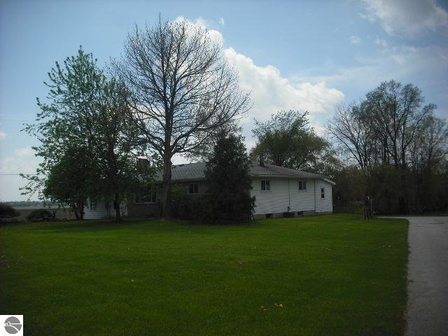 9537 Mcclelland Road Breckenridge, MI 48615 - Photo 17 of 24 1784836-16.JPG