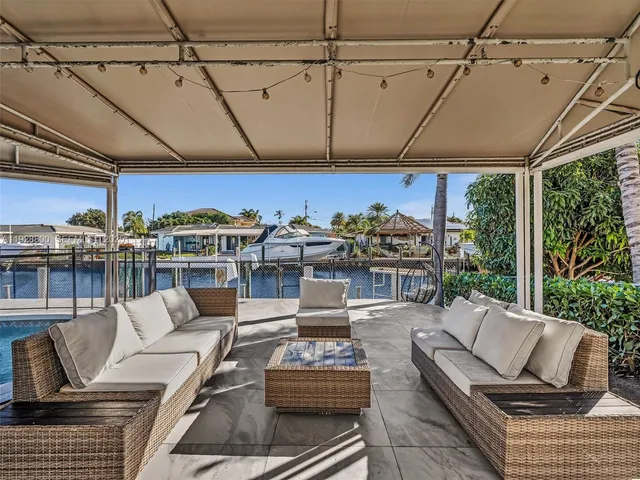 $1,250,000 | 440 Southeast 8th Avenue, Pompano Beach, FL 33060