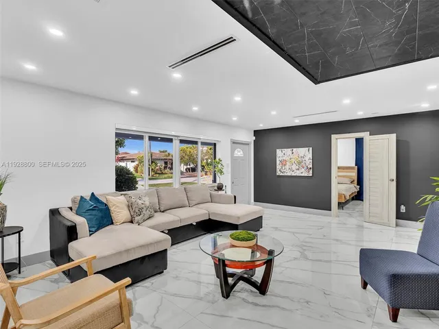 $1,250,000 | 440 Southeast 8th Avenue, Pompano Beach, FL 33060