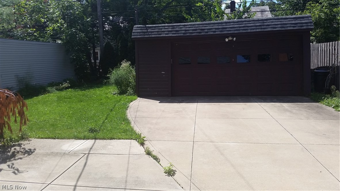 4198 Bushnell Road University Heights, OH 44118 - Photo 4 of 6