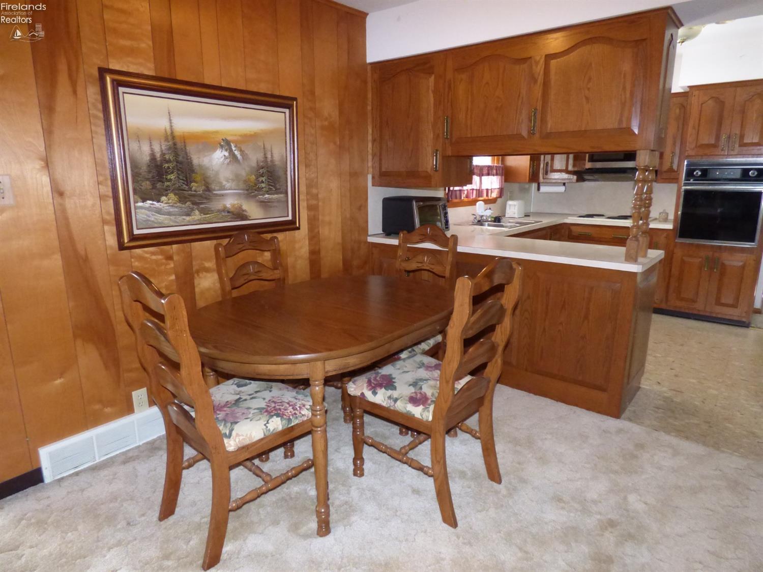 3618 West Harbor Road Port Clinton, OH 43452 - Photo 7 of 32 Gallery Image 7