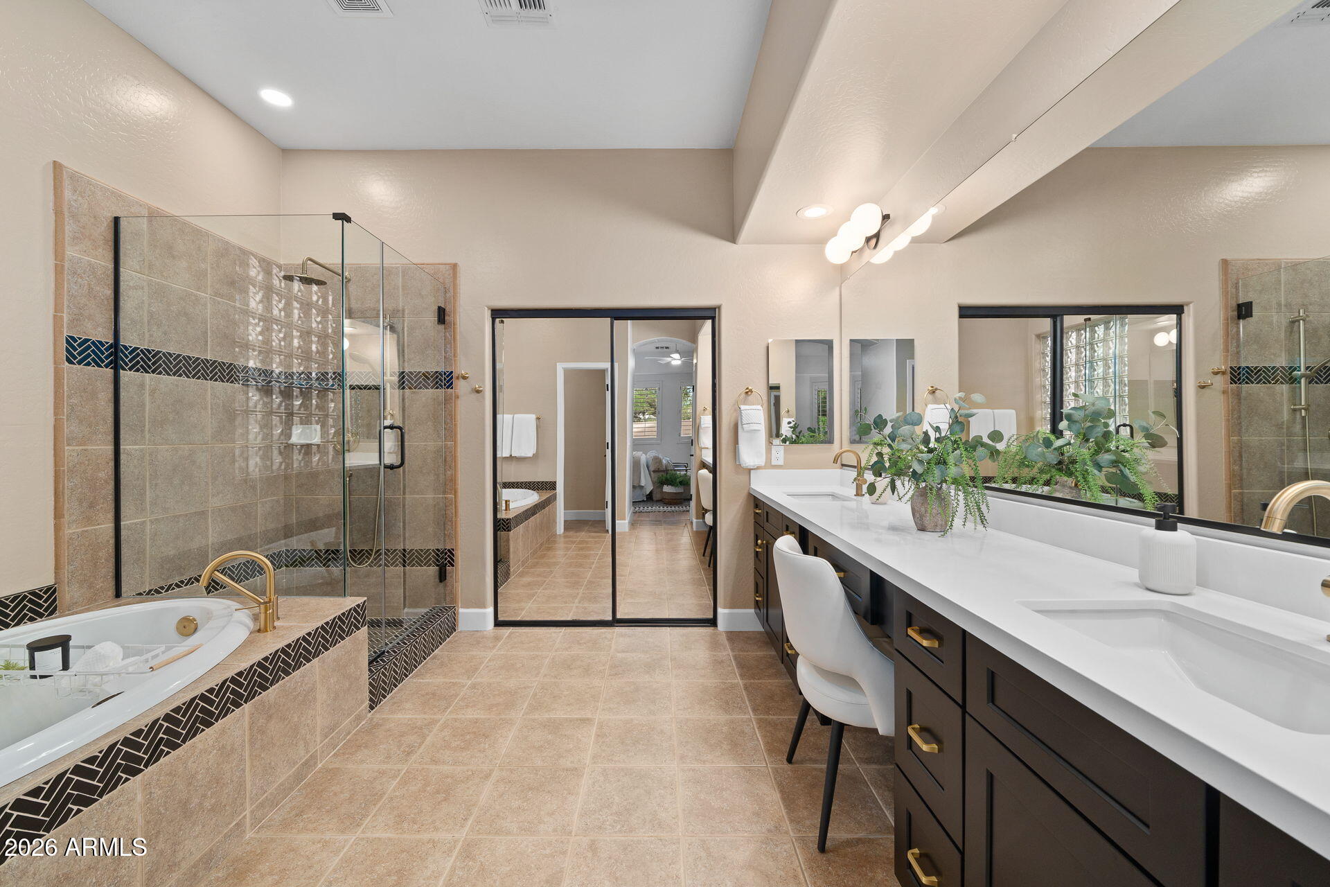 4725 South Rim Road Gilbert, AZ 85297 - Photo 32 of 81 Built for Comfort