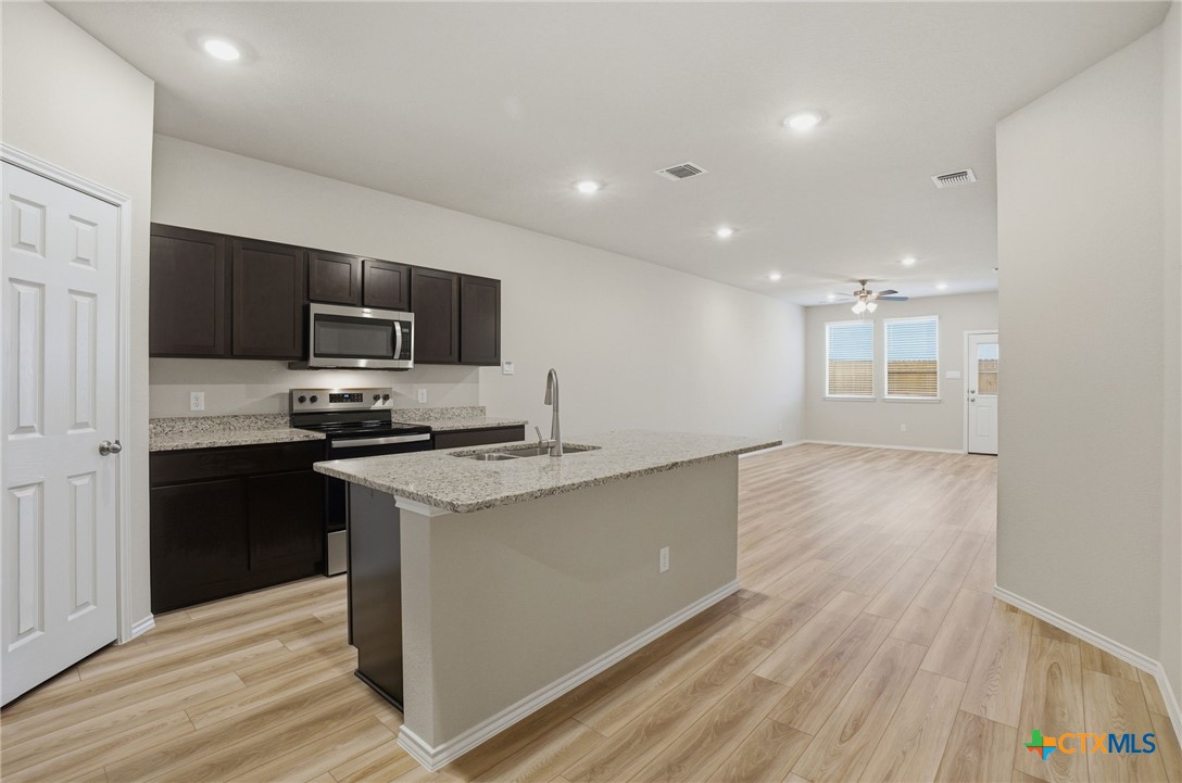 1126 Stone Vly Road, Unit B Temple, TX 76502 - Photo 3 of 26