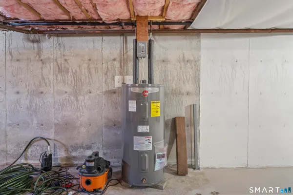 $3,400 | 17 Champlain Drive, Old Lyme, CT 06371