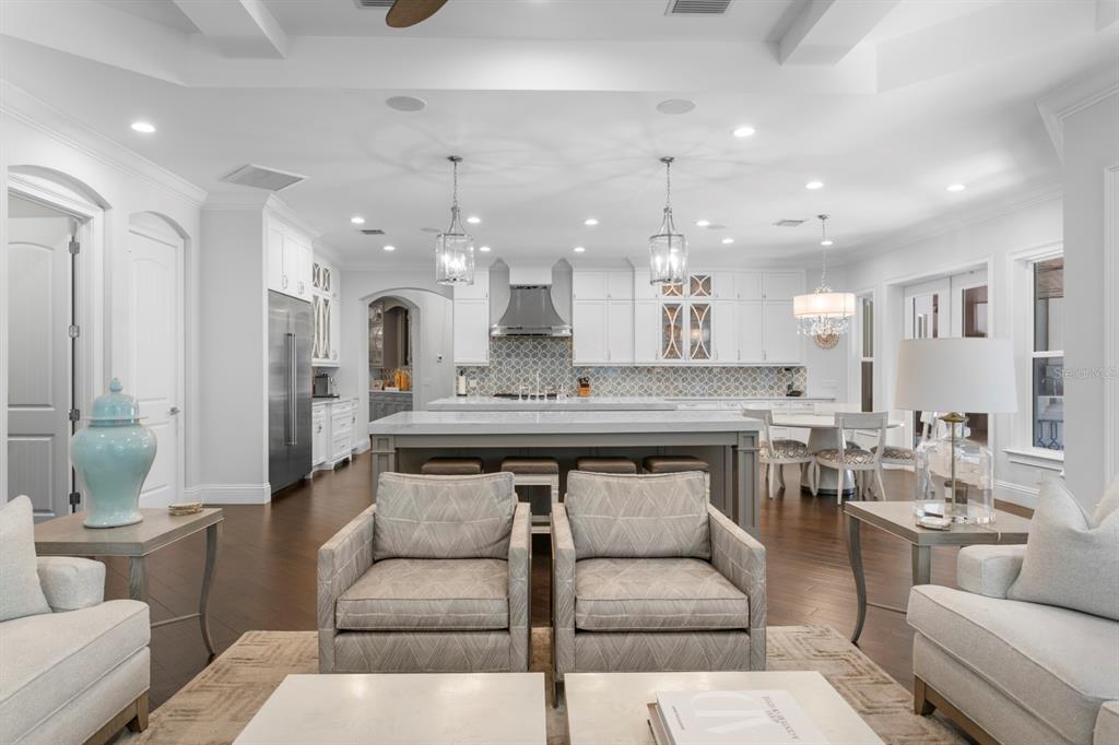 2604 South Bryant Circle Tampa, FL 33629 - Photo 11 of 49 a living room with furniture and a large window