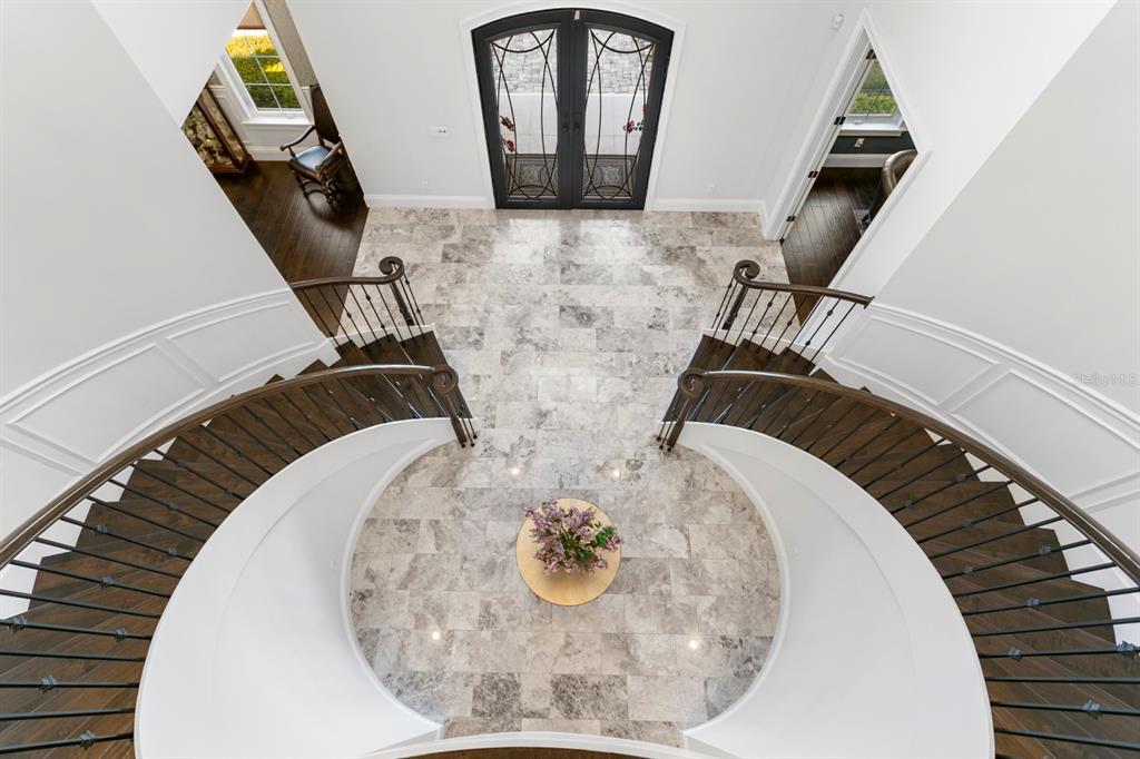 2604 South Bryant Circle Tampa, FL 33629 - Photo 24 of 49 a view of entryway and kitchen