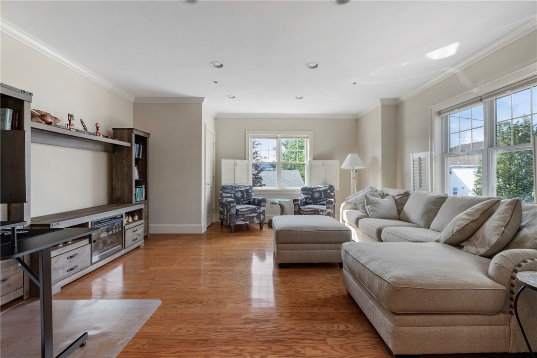 50 Clemence Street, Unit 50 Cranston, RI 02920 - Photo 2 of 27