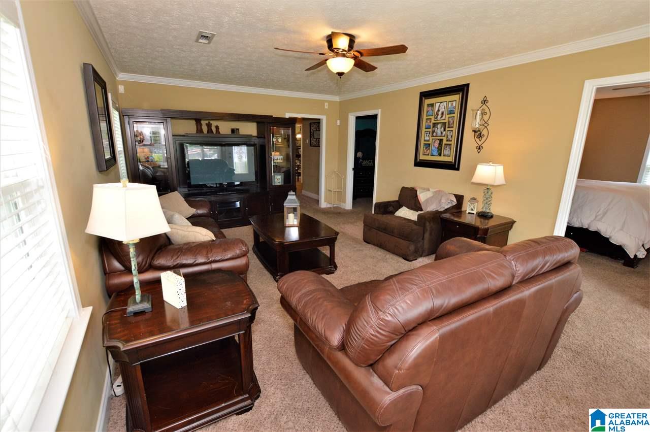 746 17th Avenue North Clanton, AL 35045 - Photo 3 of 18