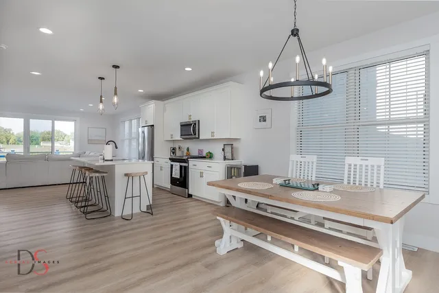 $599,000 | 40 Waterside Way, Ottawa, IL 61350