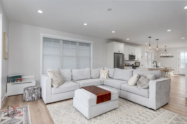 $599,000 | 40 Waterside Way, Ottawa, IL 61350