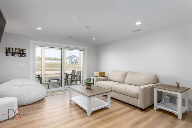 $599,000 | 40 Waterside Way, Ottawa, IL 61350