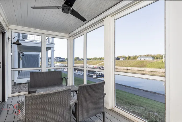 $599,000 | 40 Waterside Way, Ottawa, IL 61350