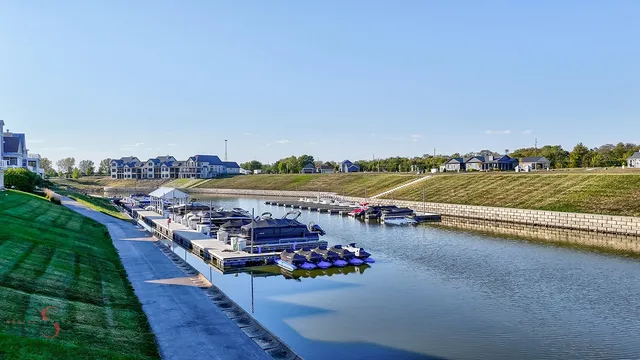 $599,000 | 40 Waterside Way, Ottawa, IL 61350