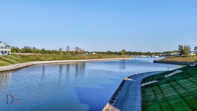 $599,000 | 40 Waterside Way, Ottawa, IL 61350