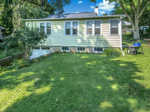 $350,000 | 5805 Roosevelt Street, Middleton, WI 53562