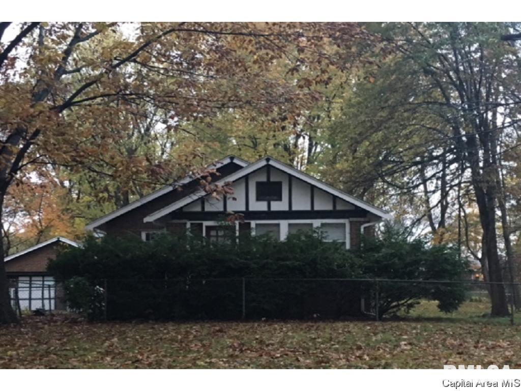 1921 Cardinal Drive Springfield, IL 62704 - Photo 1 of 11 Gallery Image 1