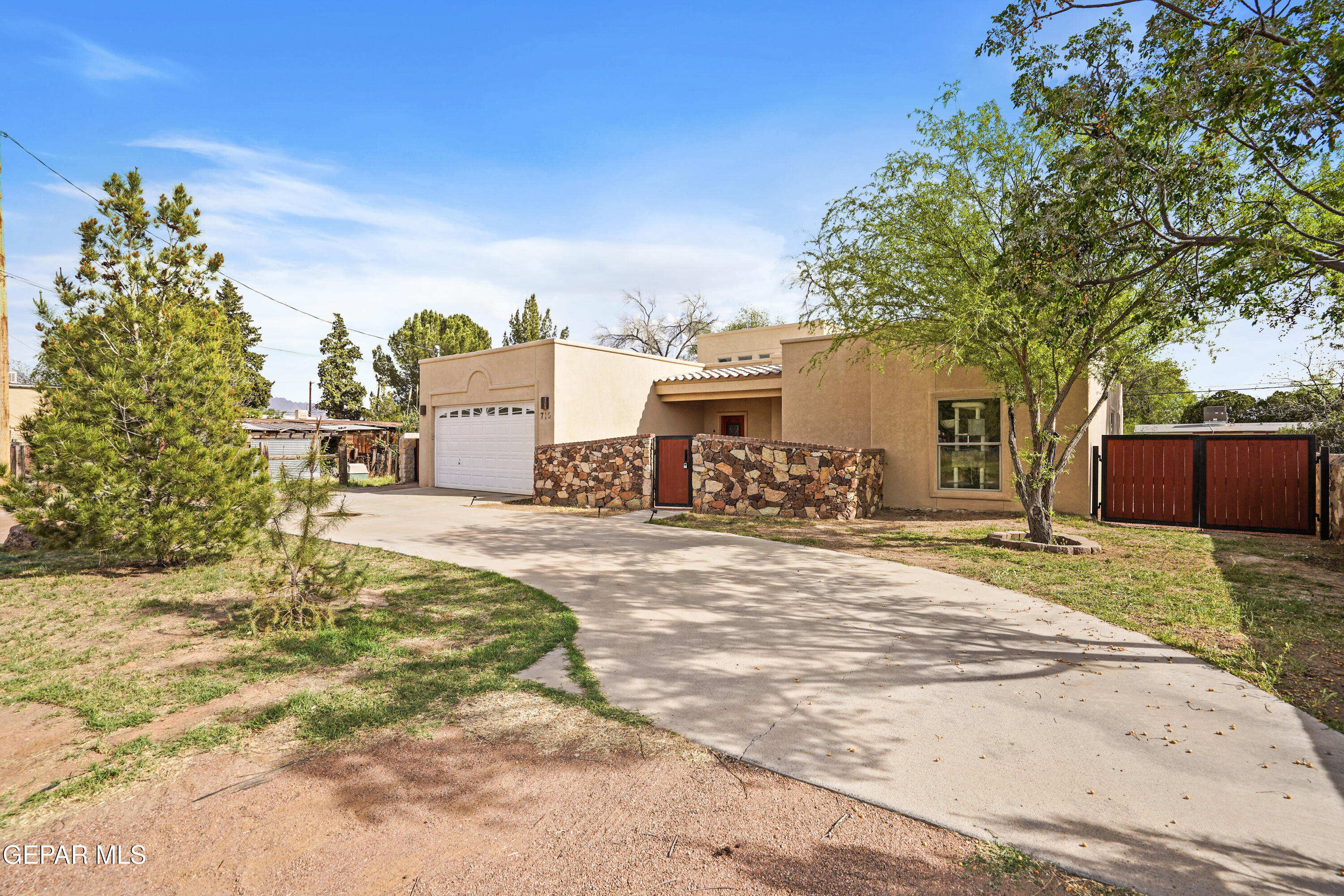 710 Mamie Road El Paso, TX 79932 - Photo 35 of 44 Front view