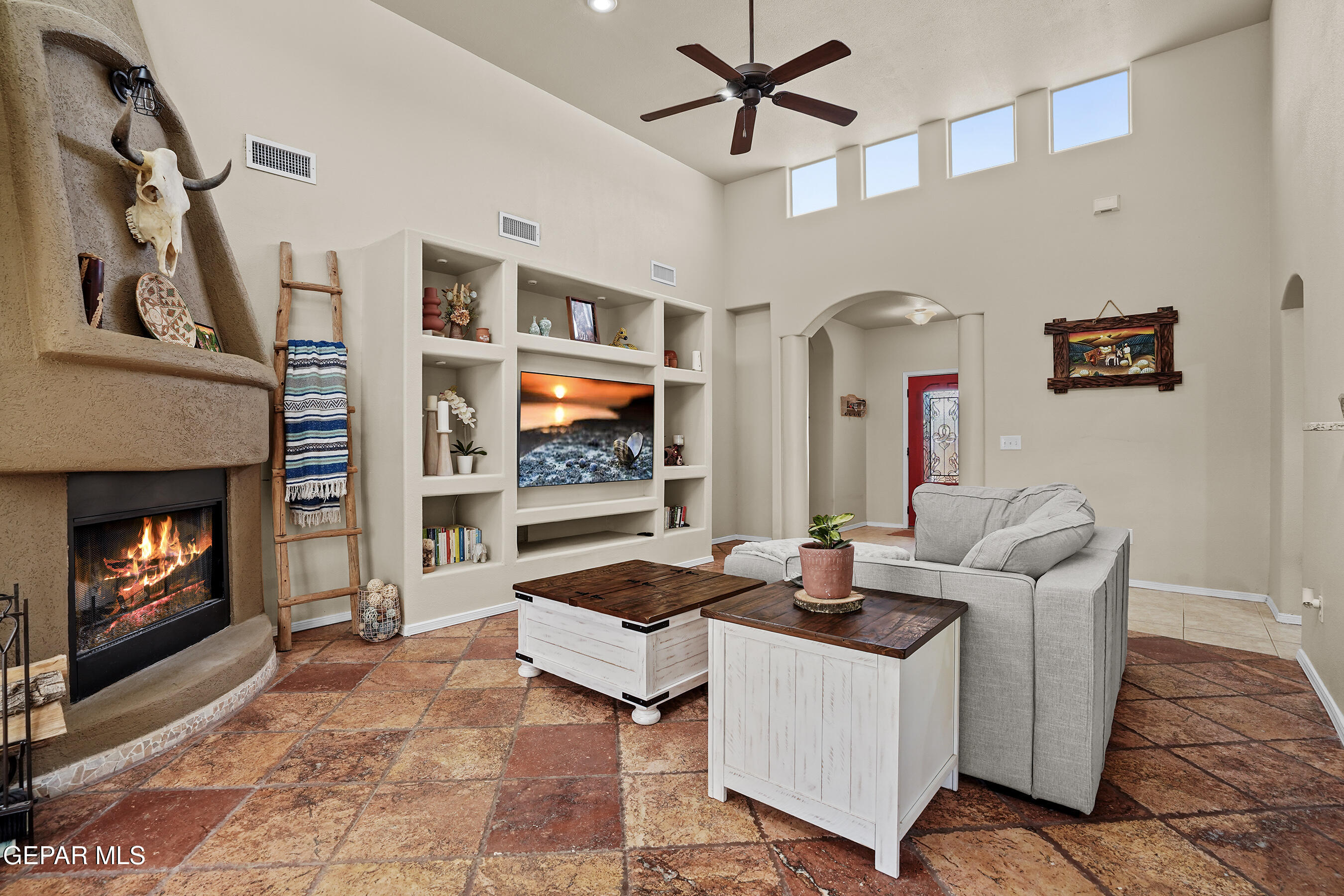 710 Mamie Road El Paso, TX 79932 - Photo 7 of 44 Great room