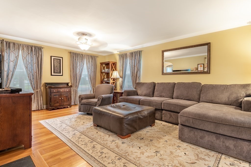 40 Rivercliff Road Lowell, MA 01852 - Photo 4 of 30 Gallery Image 4