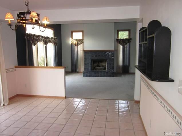 45184 Glengarry Road Canton, MI 48188 - Photo 9 of 20 family.jpg