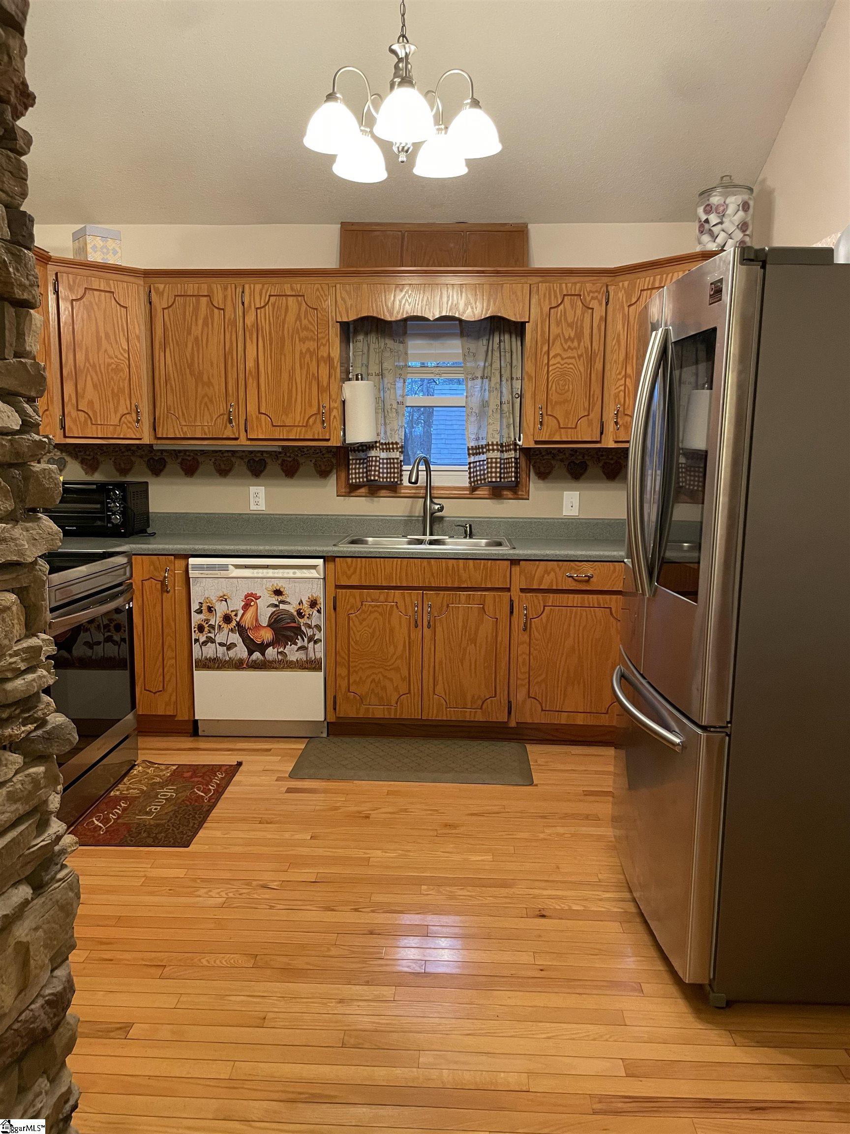 625 Christopher Lane Seneca, SC 29678 - Photo 11 of 28 Gallery Image 11