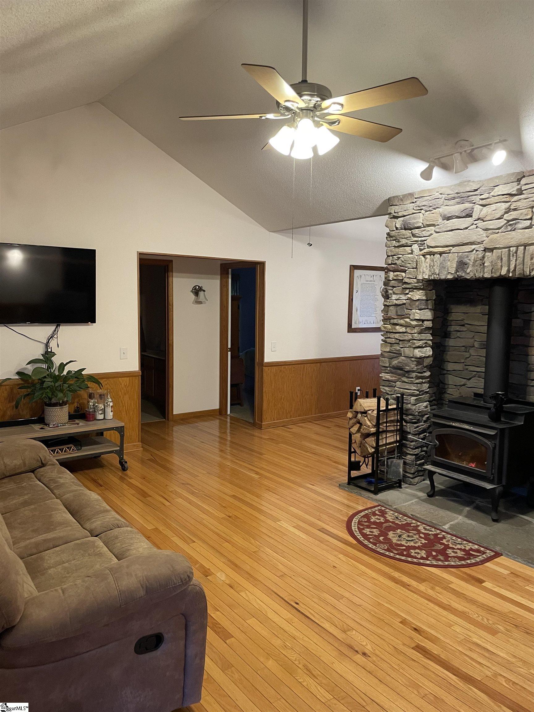 625 Christopher Lane Seneca, SC 29678 - Photo 15 of 28 Gallery Image 15