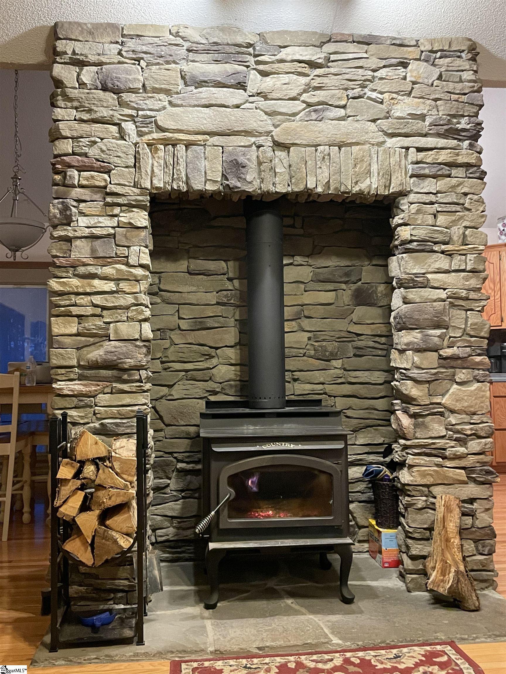 625 Christopher Lane Seneca, SC 29678 - Photo 4 of 28 Gallery Image 4