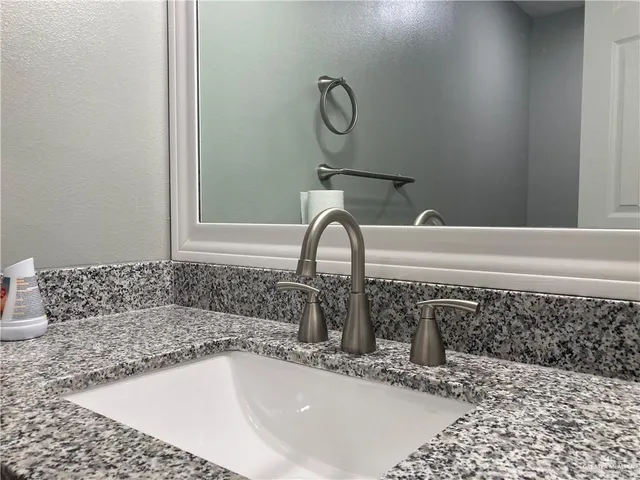 $1,550 | 2103 South 6th Street, McAllen, TX 78503