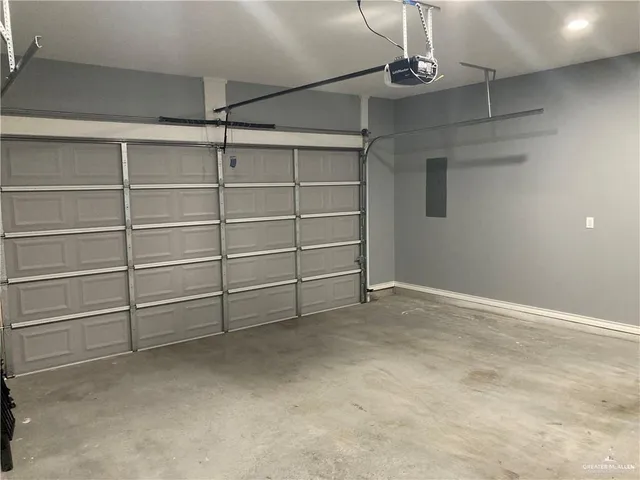 $1,550 | 2103 South 6th Street, McAllen, TX 78503