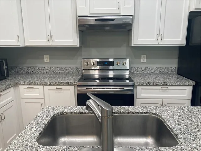 $1,550 | 2103 South 6th Street, McAllen, TX 78503