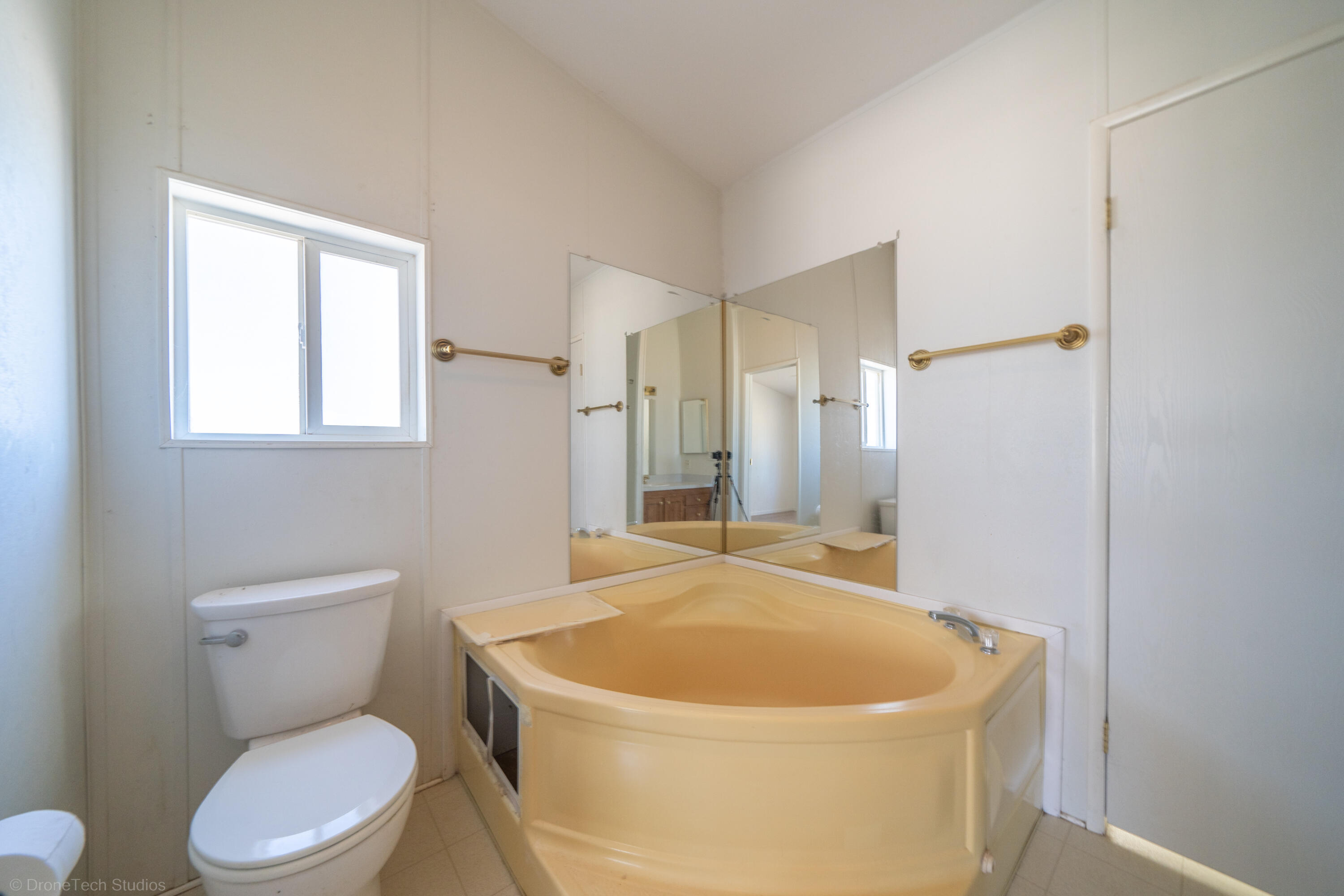 19035 Ridge Road Red Bluff, CA 96080 - Photo 29 of 74 a bathroom with a sink a toilet and shower