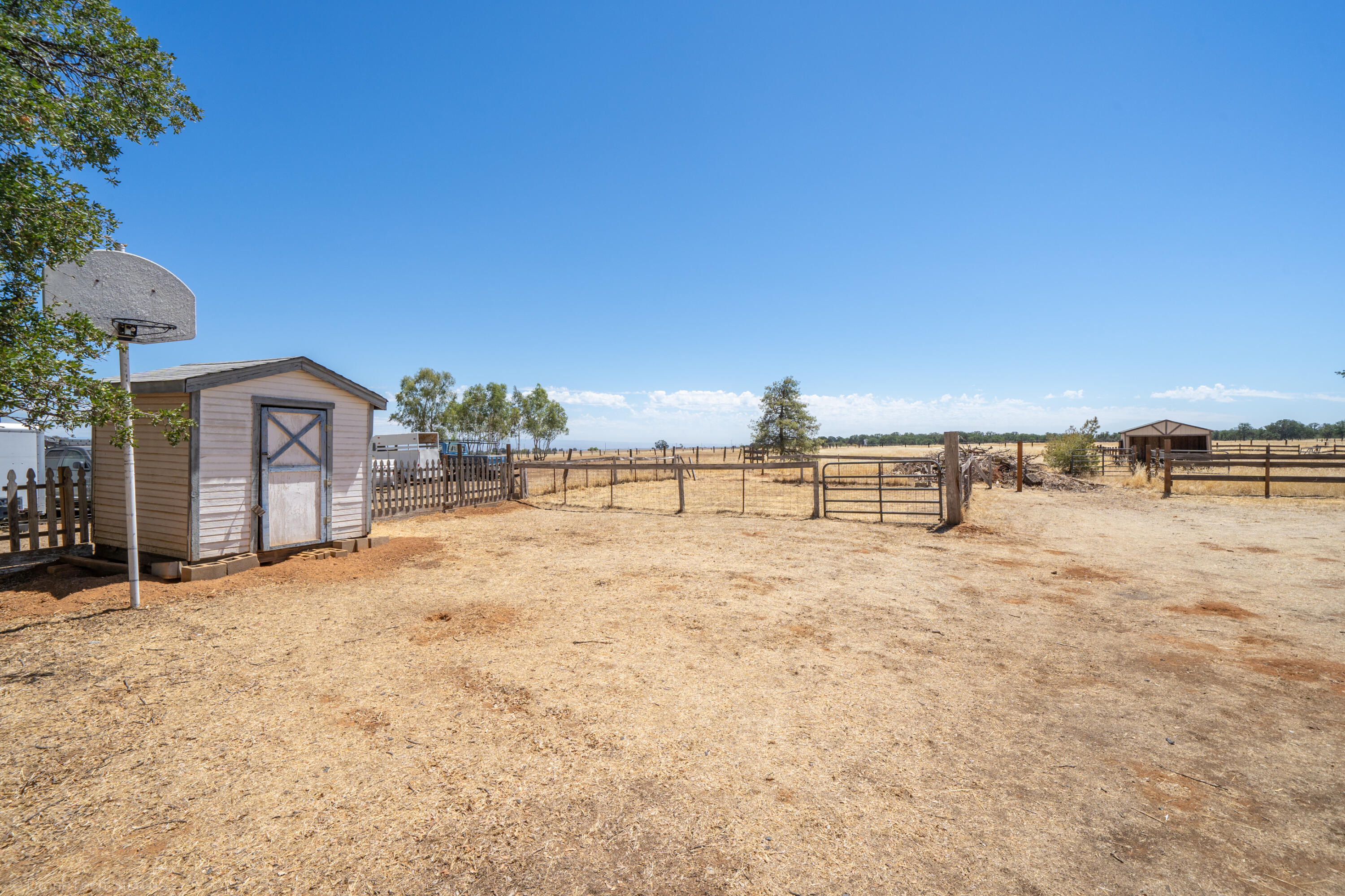19035 Ridge Road Red Bluff, CA 96080 - Photo 41 of 74 19035 Ridge Rd-45