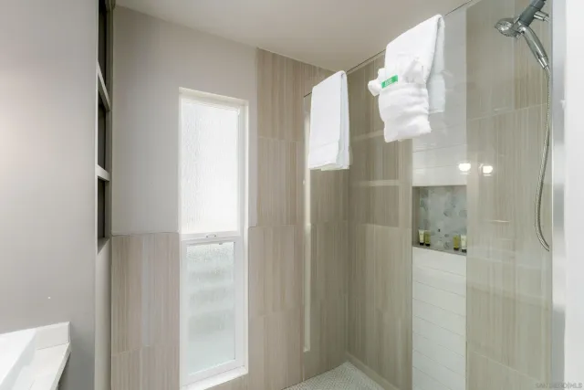 $3,600,000 | 1920 Beryl Street, San Diego, CA 92109