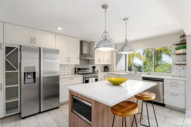 $3,600,000 | 1920 Beryl Street, San Diego, CA 92109