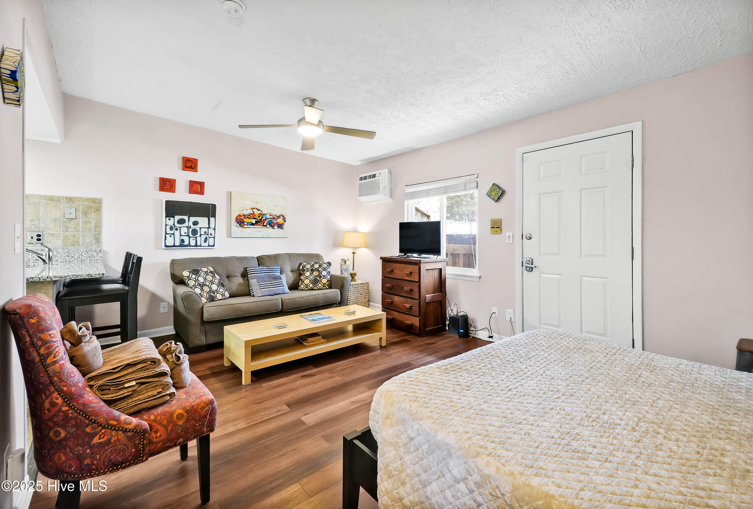 118 Dock Street, Unit 11 Wilmington, NC 28401 - Photo 13 of 41 118DockStreetUnit11-12