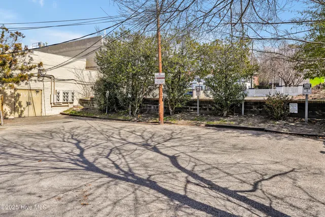 $257,900 | 118 Dock Street, Unit 11, Wilmington, NC 28401