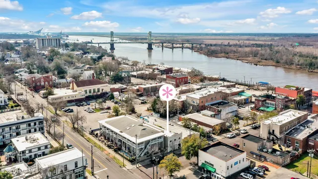 $257,900 | 118 Dock Street, Unit 11, Wilmington, NC 28401