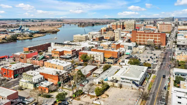 $257,900 | 118 Dock Street, Unit 11, Wilmington, NC 28401