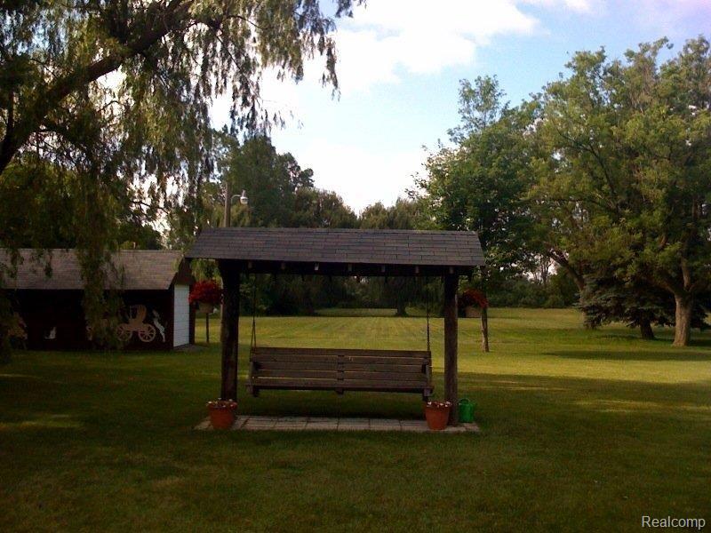 27979 King Road Romulus, MI 48174 - Photo 8 of 8 back swing