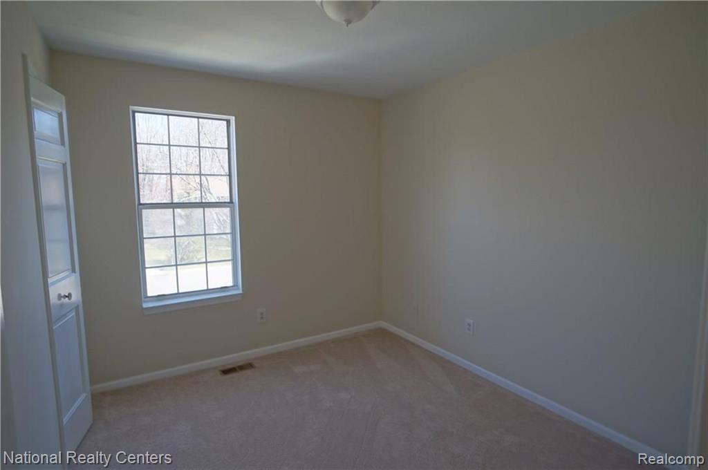 1275 West Fairview Lane Rochester Hills, MI 48306 - Photo 21 of 30