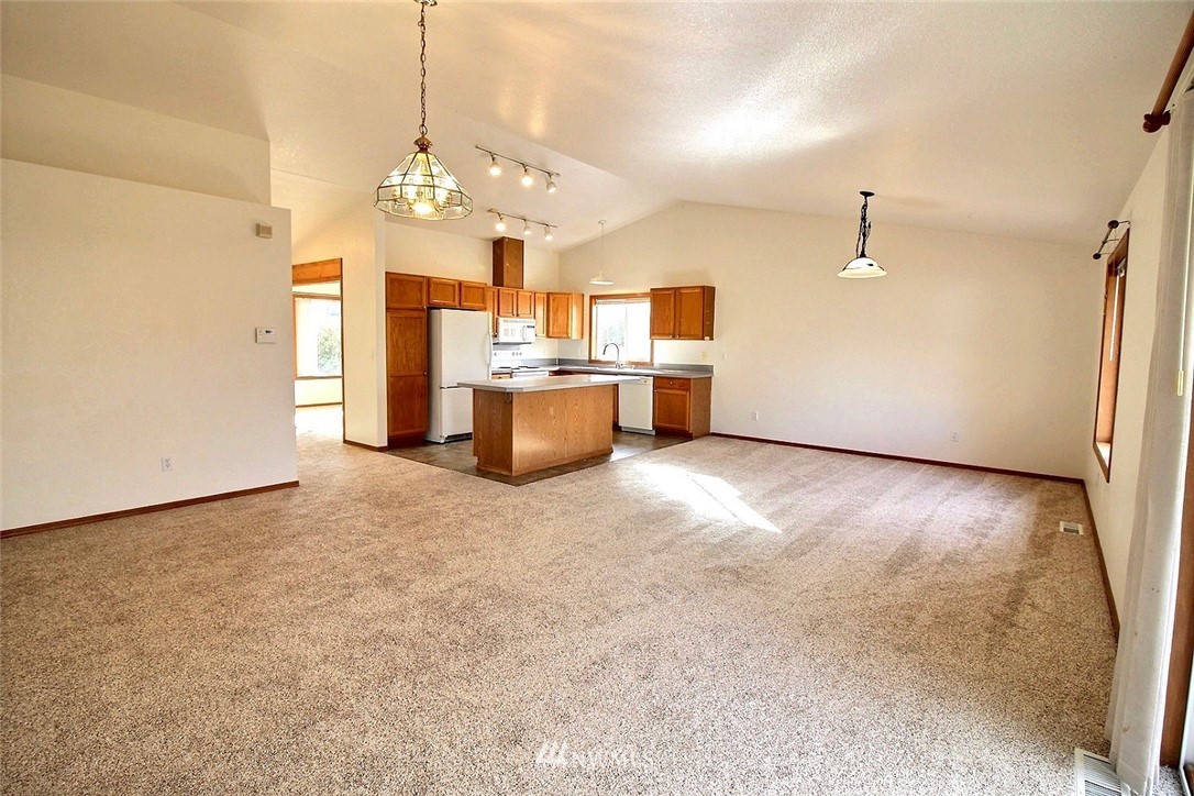 5917 Cherokee Loop Southeast Lacey, WA 98513 - Photo 12 of 25 Gallery Image 12