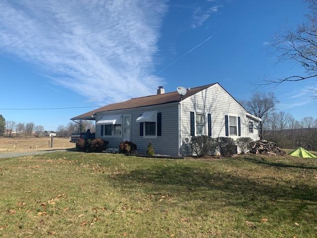 7550 Snow Creek Road Penhook, VA 24137 - Photo 4 of 23 s4