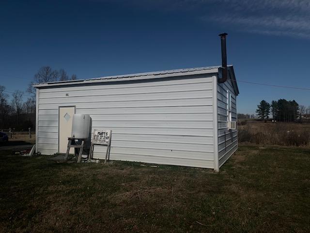 7550 Snow Creek Road Penhook, VA 24137 - Photo 8 of 23 17