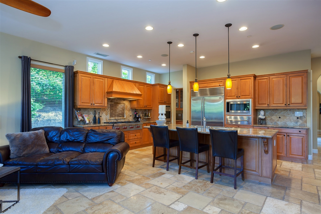 8140 Pale Moon Road San Diego, CA 92127 - Photo 6 of 25