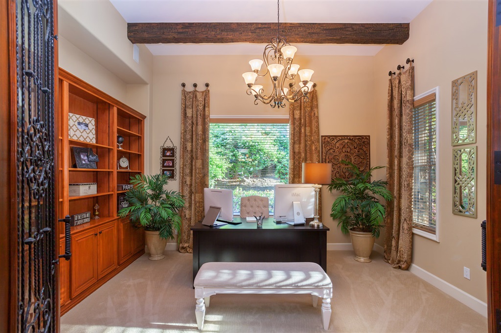 8140 Pale Moon Road San Diego, CA 92127 - Photo 10 of 25